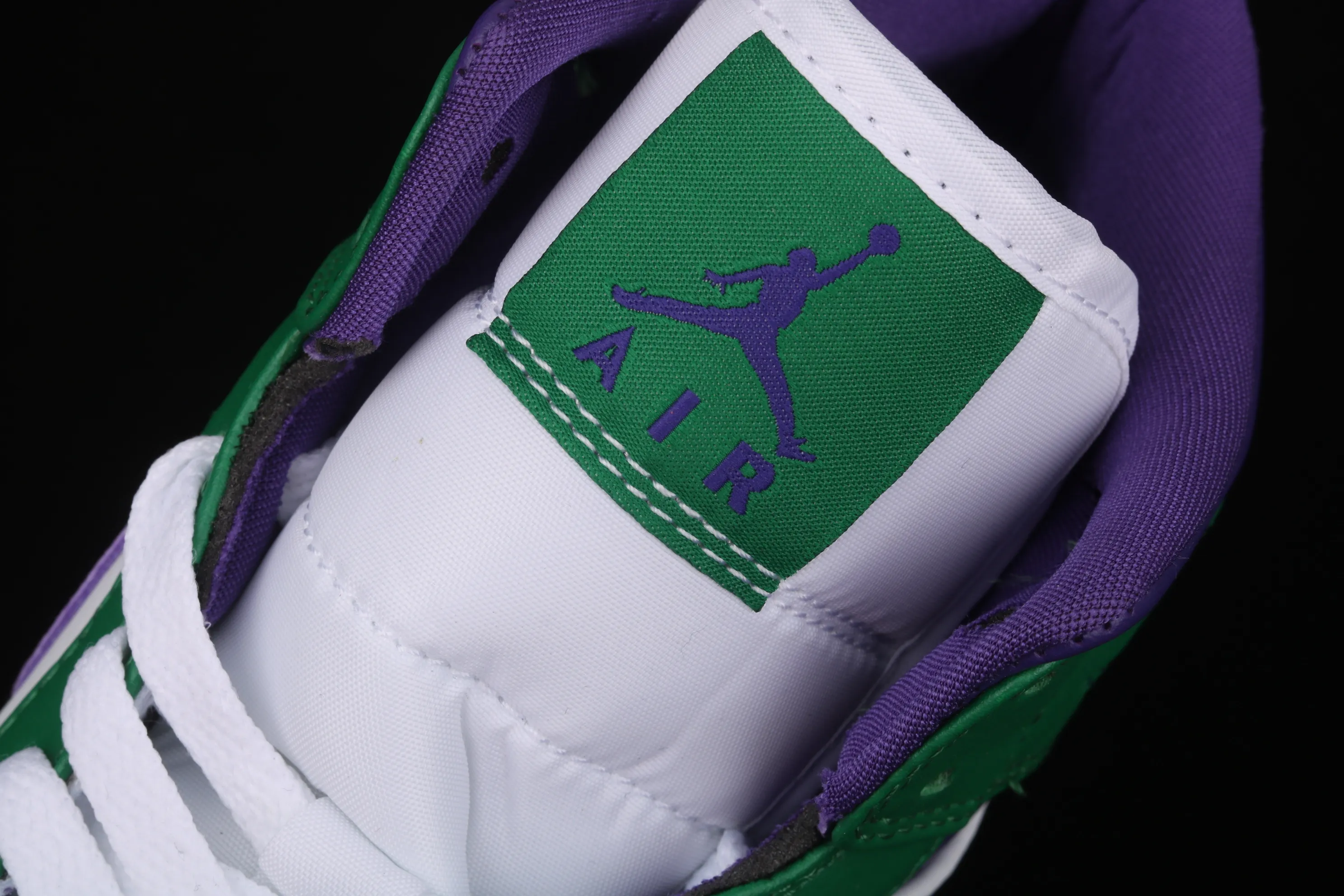 All Categories Air Jordan Jordan Series Basketball Shoes Air Jordan 1 Mid Air Jordan 1 Mid "Hulk" AJ1 Joe 1 Hulk White Purple Green Mid-top Classic Retro Cultural Leisure Sports Basketball Shoes 554724-300
